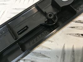 Mitsubishi Pajero Altro elemento di rivestimento della portiera posteriore 7221A568ZZ