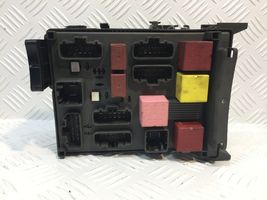 Renault Espace III Fuse module 8200447438