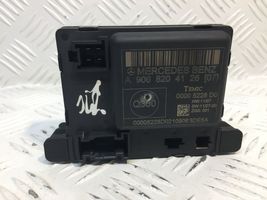 Mercedes-Benz Sprinter W901 W902 W903 W904 Unidad de control/módulo de la puerta A9068204126