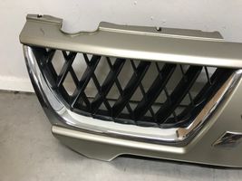 Mitsubishi Pajero Sport I Etupuskurin ylempi jäähdytinsäleikkö 7450A029