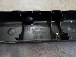 BMW 5 E39 Kita variklio galvutės detalė 1740163