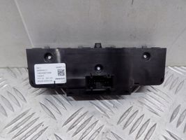 BMW 8 G14 Climate control unit 9462524