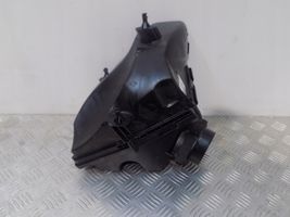 BMW 5 G30 G31 Scatola del filtro dell’aria 7934474