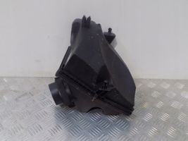 BMW 5 G30 G31 Scatola del filtro dell’aria 7934474