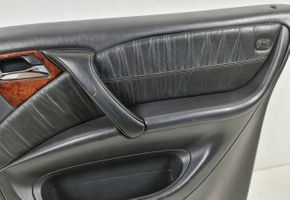 Mercedes-Benz ML W163 Rivestimento del pannello della portiera anteriore 