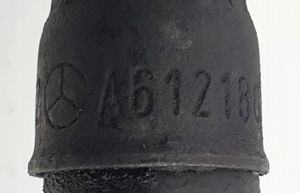 Mercedes-Benz ML W163 Tubo flessibile del radiatore dell’olio del cambio A6121800430