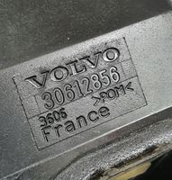 Volvo V70 Degalų bako dangtelio spyna 30612856