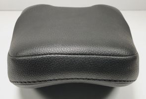 Volvo XC90 Front seat headrest 