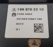 Mercedes-Benz A W169 Istuimen säädön kytkin 1698702310