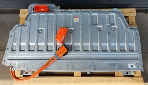 Volvo v60 hybrid on sale battery