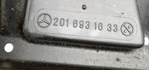 Mercedes-Benz 190 W201 Atsarginio rato skyriaus apdaila 2016931633