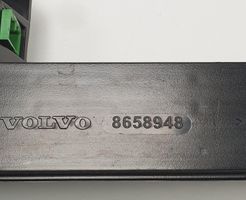 Volvo V70 Papildomas stop žibintas 8658948