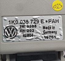 Volkswagen Golf V Telefono valdymo blokas 1K0035729E