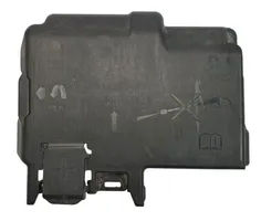 Opel Adam Fuse box cover 525230582