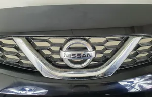 Nissan Micra Grotelės viršutinės 