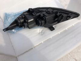 KIA Sportage Lampa przednia 921023W120