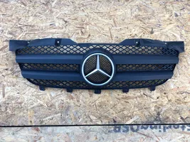 Mercedes-Benz Sprinter W906 Grotelės priekinės 