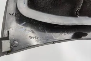 Peugeot 308 Vaihdevivun/vaihtajan verhoilu nahka/nuppi 