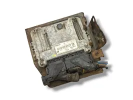 Opel Astra H Engine ECU kit and lock set 0281011943