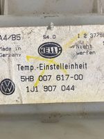 Volkswagen PASSAT B5 Ilmastoinnin ohjainlaite 1J1907044