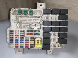 Mitsubishi Colt Module de fusibles 8637A171