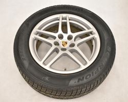 Porsche Macan R16 alloy rim 