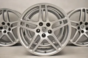 Porsche Macan R18 alloy rim 