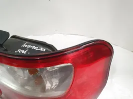 Subaru Impreza II Luz trasera/de freno 22020798