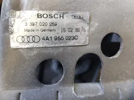 Audi A6 S6 C4 4A Tringlerie et moteur d'essuie-glace avant 4A1955023C