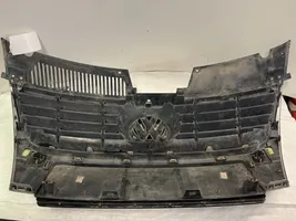 Volkswagen PASSAT B6 Etupuskurin ylempi jäähdytinsäleikkö 3C0853651