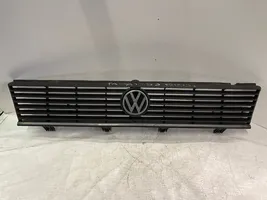 Volkswagen PASSAT B2 Uchwyt / Mocowanie zderzaka przedniego 321853653