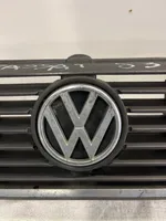 Volkswagen PASSAT B2 Staffa di rinforzo montaggio del paraurti anteriore 321853653
