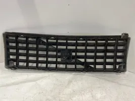 Volvo 440 Front grill 445142