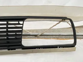 Volkswagen Jetta II Front grill 165853653