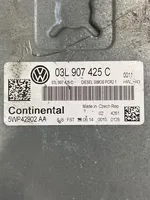 Volkswagen Caddy Calculateur moteur ECU 03L907425C