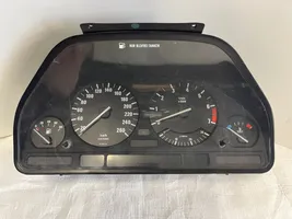 BMW 5 E34 Compteur de vitesse tableau de bord 13843869