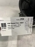 Volkswagen PASSAT B5 Вентилятор печки 8D1820021