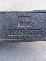 Nissan Qashqai Absorber zderzaka przedniego 62090