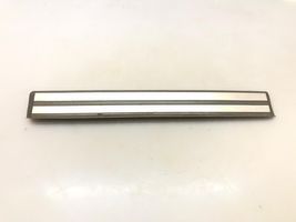 Mercedes-Benz E W210 Rivestimento anteriore minigonna laterale 2106800535