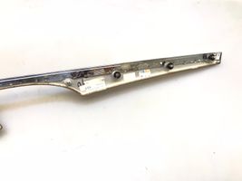 Mercedes-Benz E W211 Barra di rivestimento della portiera anteriore 204965