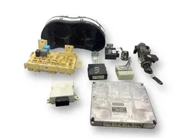 Toyota Avensis T250 Kit centralina motore ECU e serratura 8966105C80