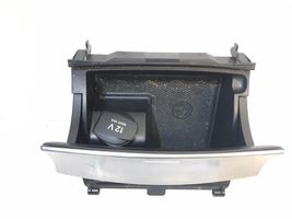 Mercedes-Benz C W203 Cendrier avant A2036805250