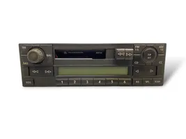 Volkswagen Polo Radio/CD/DVD/GPS-pääyksikkö 7640203360