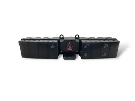 Mercedes-Benz C W203 Botón interruptor de luz de peligro 2038703310