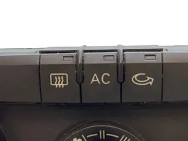 Audi A3 S3 8P Oro kondicionieriaus/ klimato/ pečiuko valdymo blokas (salone) 3C2820045A