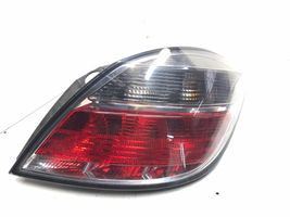 Opel Astra H Lampa tylna 13222325