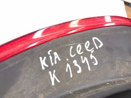 KIA Ceed Galinis žibintas kėbule 924011H0