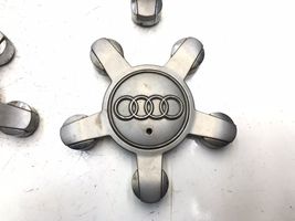 Audi A3 S3 8P Borchia ruota originale 8R0601165