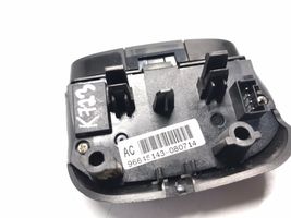 Chevrolet Epica Boutons / interrupteurs volant 96645143