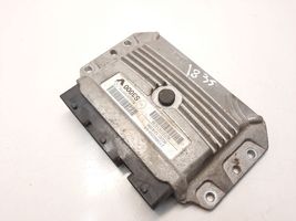 Renault Megane II Sterownik / Moduł ECU 8200751638